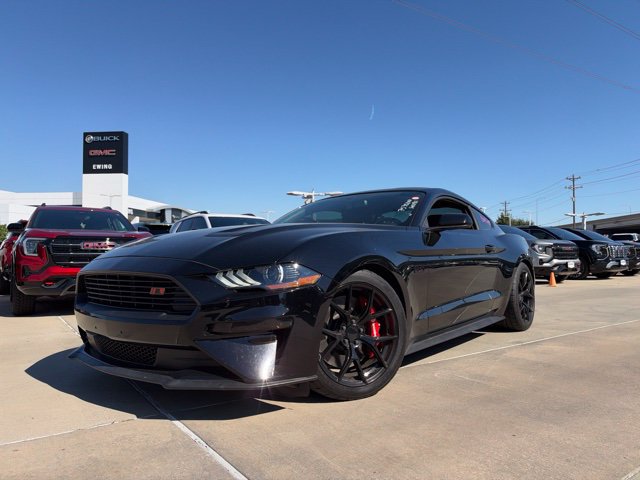 Used 2019 Ford Mustang GT w/ Equipment Group 301A RWD image 2