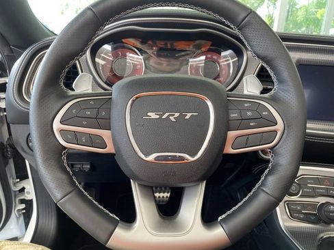 Used 2022 Dodge Challenger SRT Hellcat w/ Plus Package image 17