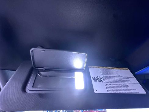 Used 2024 Toyota Tacoma TRD Sport image 30