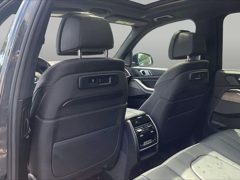 Used 2019 BMW X5 xDrive40i w/ M Sport Package AWD/4WD image 22