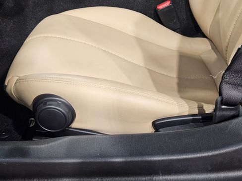 Used 2019 MAZDA MX-5 Miata RF Grand Touring RWD image 20