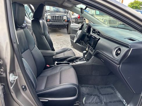 Used 2017 Toyota Corolla LE FWD image 12