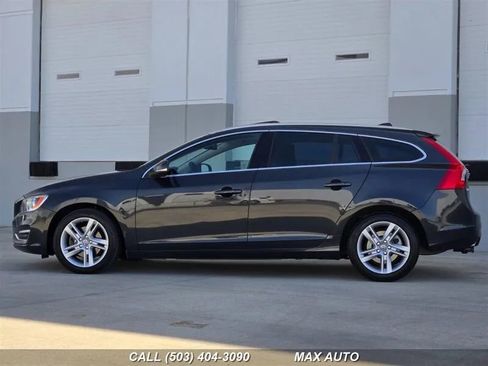 Used 2015 Volvo V60 T5 Premier image 5