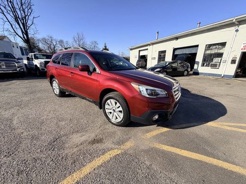 Used 2017 Subaru Outback 2.5i Premium w/ Popular Package #2 image 4