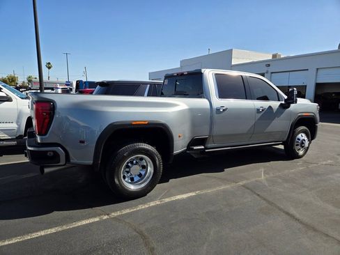 Used 2024 GMC Sierra 3500 Denali Ultimate AWD/4WD image 2