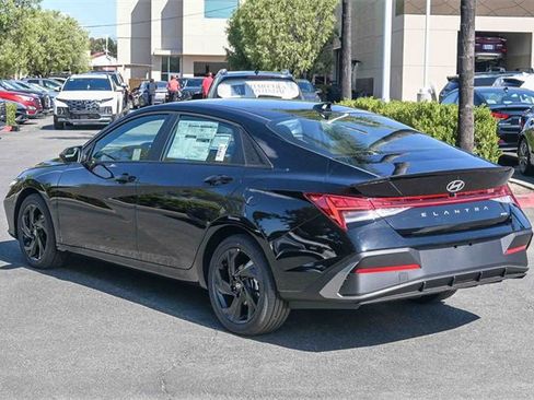 New 2026 Hyundai Elantra Sport image 8