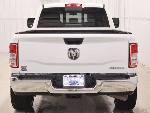Used 2024 RAM 2500 Tradesman w/ Chrome Appearance Group image 9
