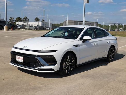 Used 2025 Hyundai Sonata SEL image 3