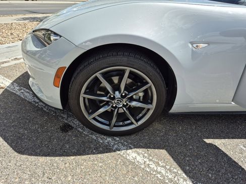 Used 2019 MAZDA MX-5 Miata RF Grand Touring image 24