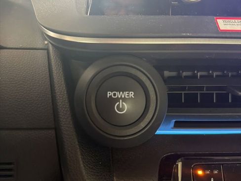 Used 2024 Toyota Prius XLE FWD image 15