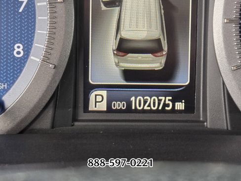 Used 2018 Toyota Sienna LE image 30
