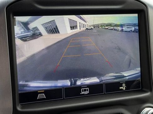 Used 2021 GMC Sierra 1500 SLT w/ SLT Convenience Package AWD/4WD image 9