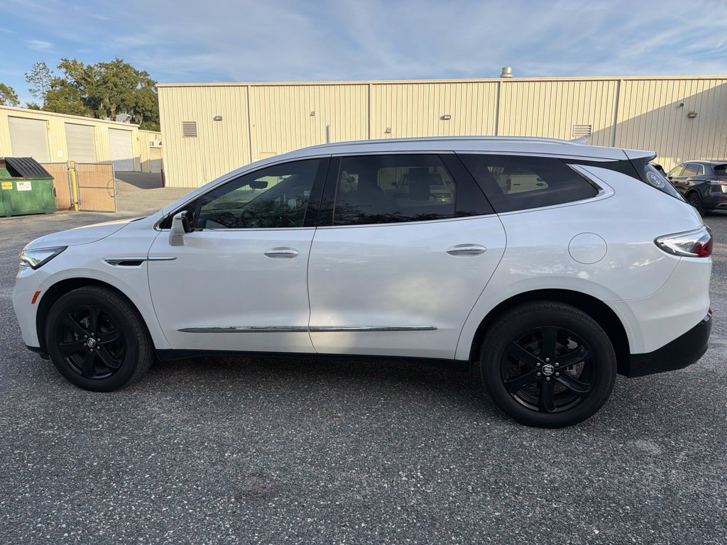 Used 2024 Buick Enclave Essence w/ Sport Touring Edition AWD/4WD image 6