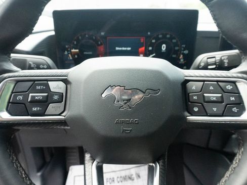 Used 2024 Ford Mustang Convertible RWD image 21