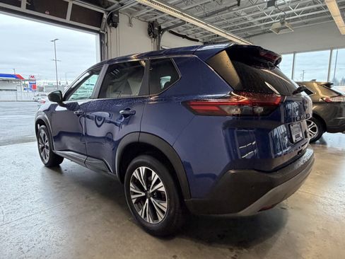 Used 2023 Nissan Rogue SV image 5