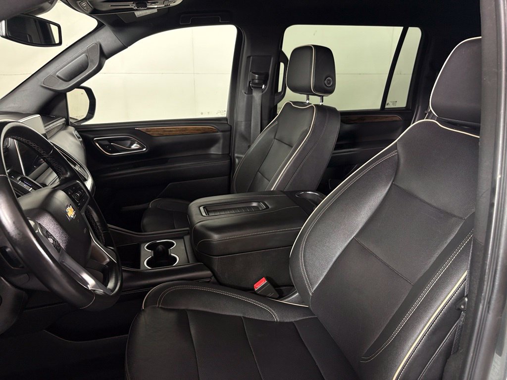 Used 2023 Chevrolet Suburban Premier AWD/4WD image 19