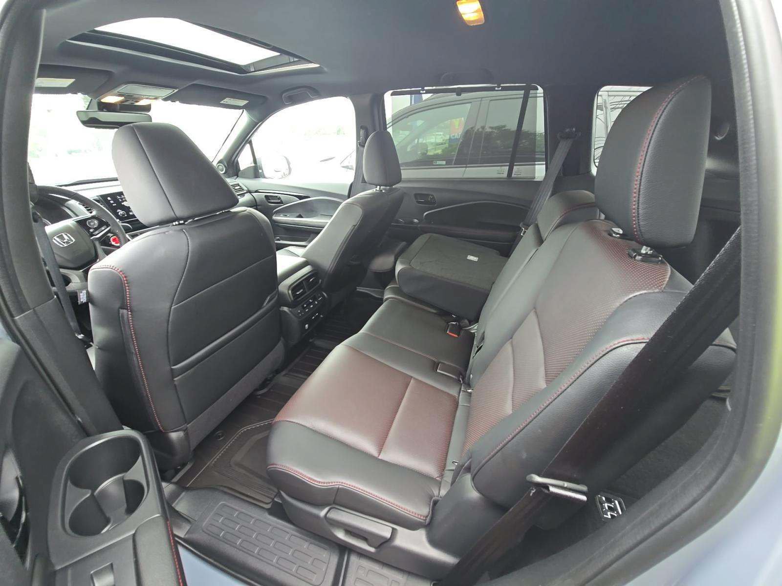 Used 2024 Honda Passport Black Edition image 11