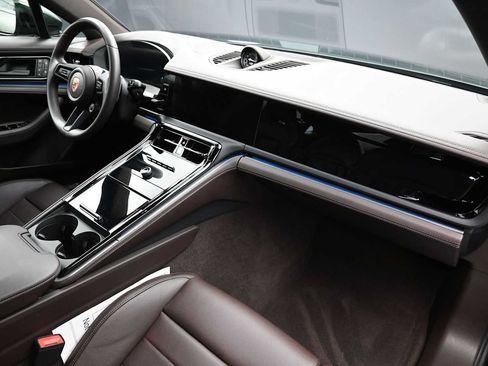 New 2026 Porsche Panamera RWD image 21