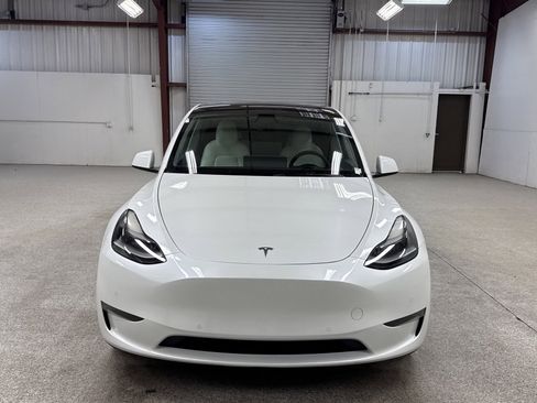 Used 2021 Tesla Model Y Performance image 30