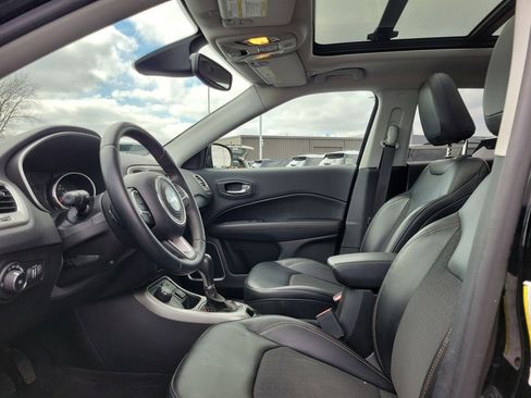 Used 2017 Jeep Compass Latitude w/ Popular Equipment Group image 17