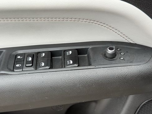 Used 2023 Jeep Compass Limited AWD/4WD image 27