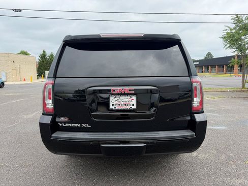 Used 2018 GMC Yukon XL SLT w/ Open Road Package AWD/4WD image 6