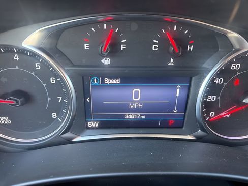 Used 2024 GMC Terrain SLE image 22