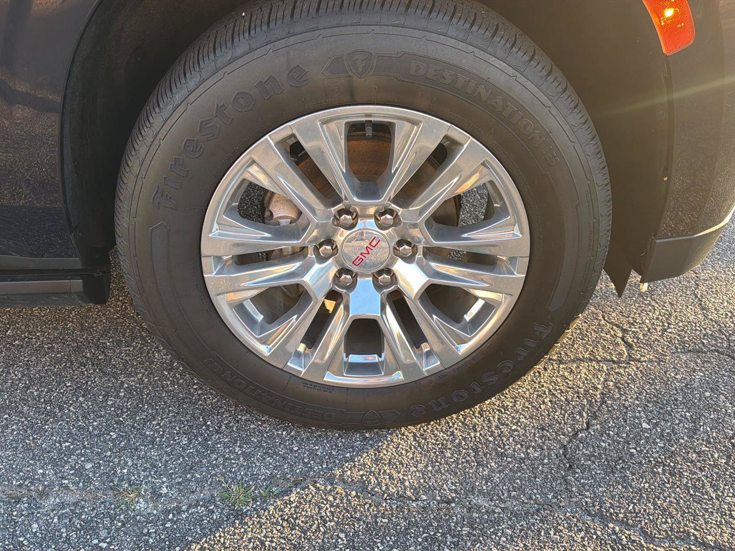 Used 2023 GMC Yukon Denali AWD/4WD image 19