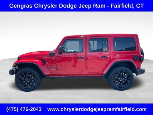 Certified 2025 Jeep Wrangler Unlimited Sahara w/ Safety Group AWD/4WD image 4