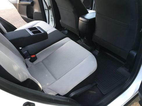 Used 2018 Toyota RAV4 XLE AWD/4WD image 28