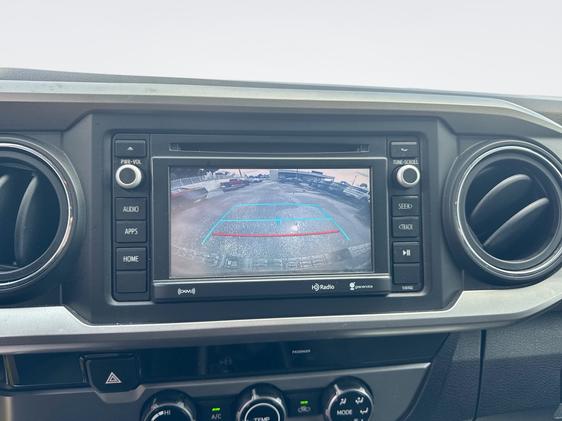 Used 2016 Toyota Tacoma SR5 RWD image 20