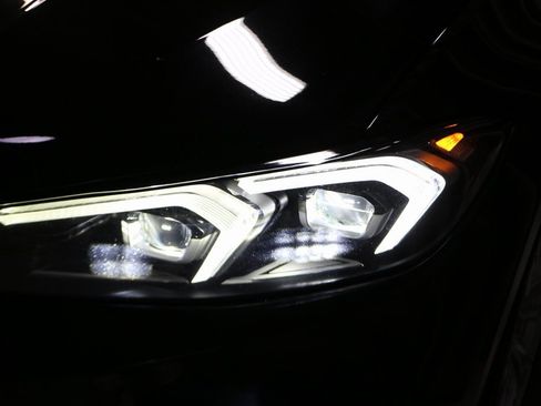 Certified 2023 BMW 330e xDrive w/ Convenience Package image 5