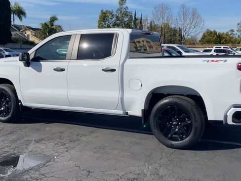 Used 2025 Chevrolet Silverado 1500 Custom image 10