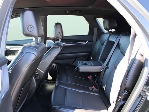 Used 2022 Cadillac XT5 Premium Luxury w/ LPO, Floor Liner Package image 17