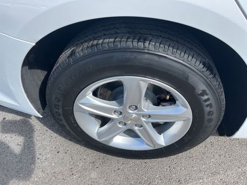 Used 2025 Chevrolet Malibu LS image 21