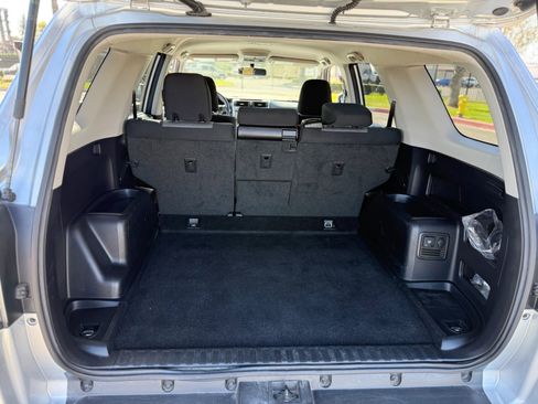 Used 2018 Toyota 4Runner SR5 image 19