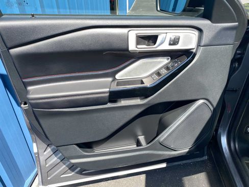 Used 2023 Ford Explorer ST w/ Equipment Group 401A AWD/4WD image 39