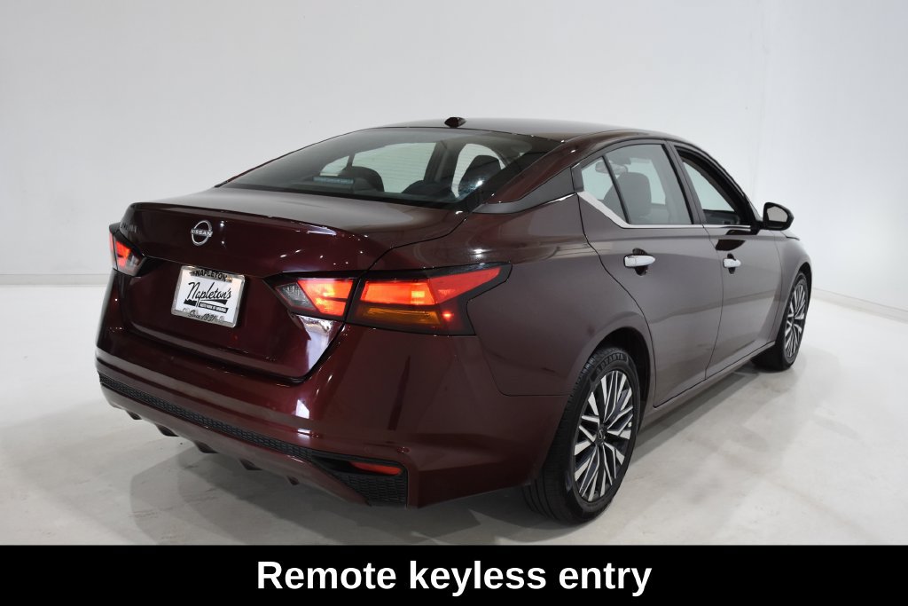 Used 2025 Nissan Altima 2.5 SV FWD image 4