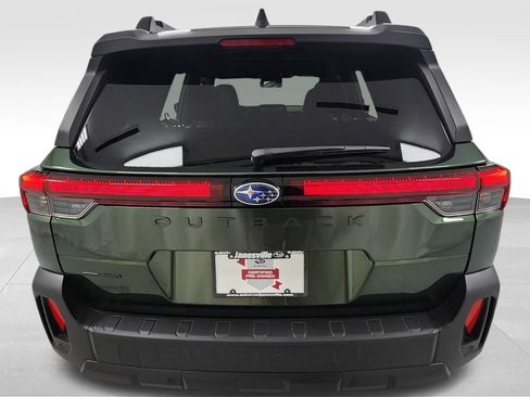 Used 2026 Subaru Outback Premium AWD/4WD image 4