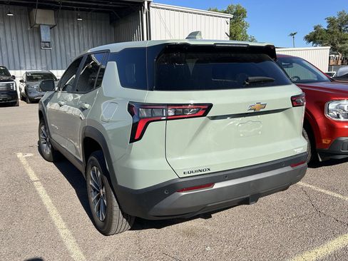 Used 2025 Chevrolet Equinox LT FWD image 13