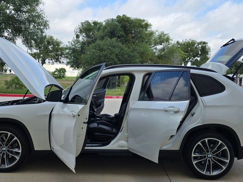 Used 2014 BMW X1 sDrive28i RWD image 15