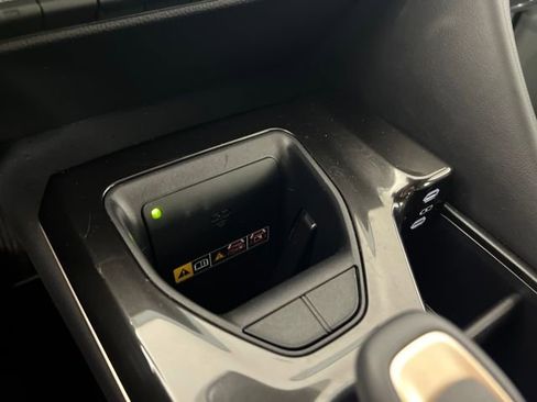 Used 2025 Toyota Crown Signia image 23