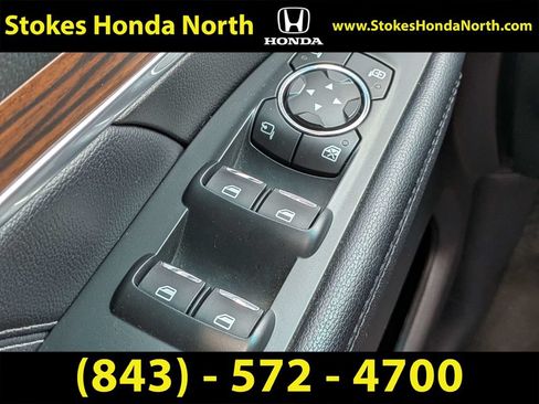 Used 2017 Ford Explorer Limited w/ Equipment Group 301A FWD image 27