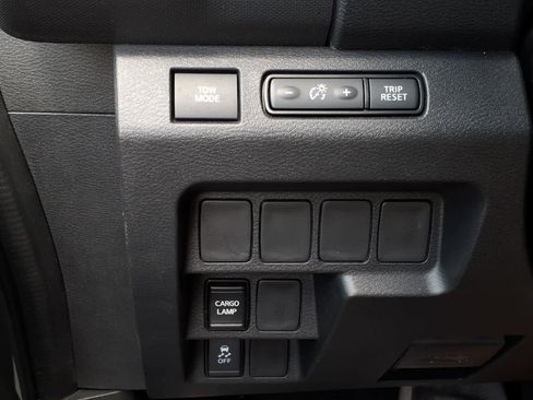 Used 2022 Nissan Frontier SV RWD image 38