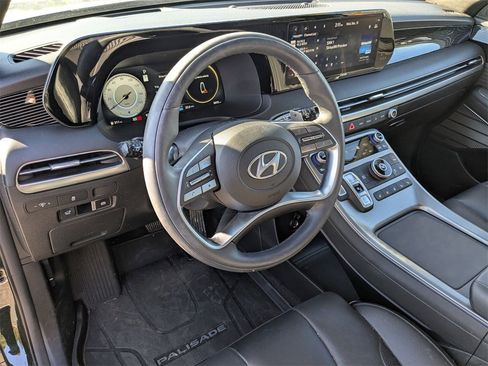 Used 2024 Hyundai Palisade Calligraphy image 10