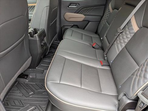 New 2026 GMC Canyon Denali AWD/4WD image 17