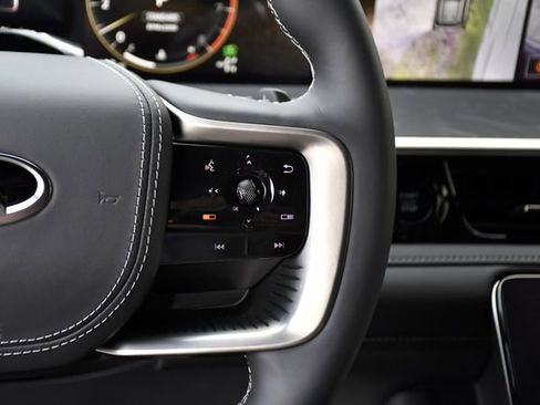 New 2026 INFINITI QX80 Autograph w/ Premium Cargo Package image 9