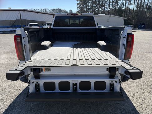 New 2026 GMC Sierra 3500 Denali w/ Denali Reserve Package image 23
