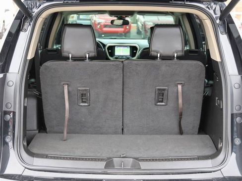 Used 2019 GMC Acadia Denali w/ Technology Package image 9