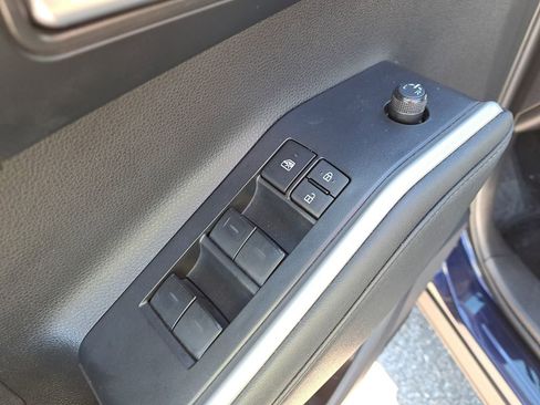 Certified 2023 Toyota Highlander XLE image 16